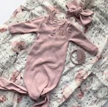 Load image into Gallery viewer, Ribbed Dusty Pink Newborn Knotted Gown Set